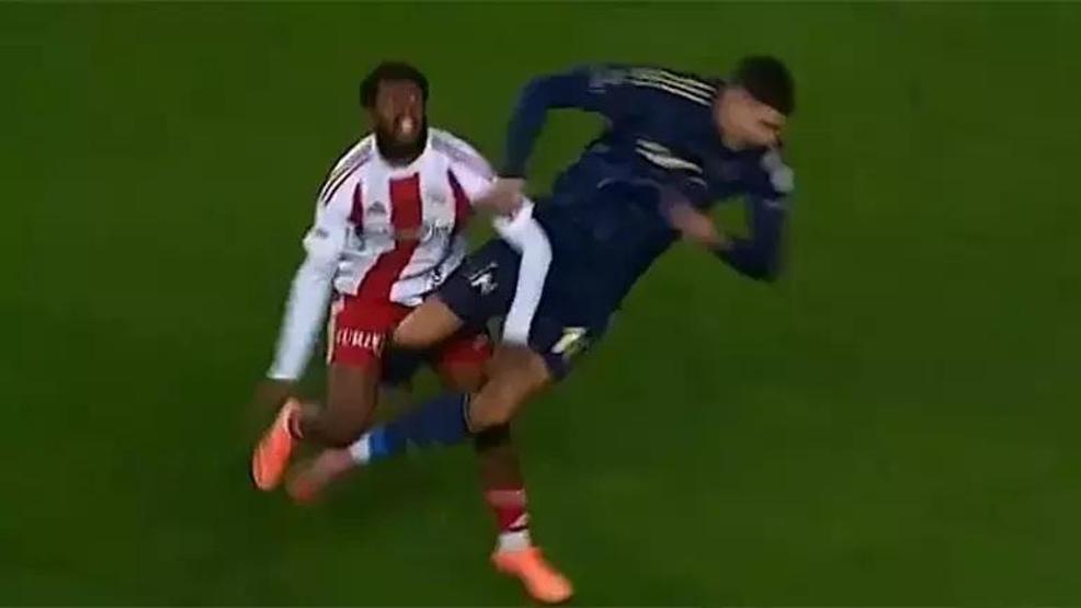 Antalyaspor-Fenerbahçe | Mert Müldürün pozisyonu için net yorum: Açık bariz net penaltı