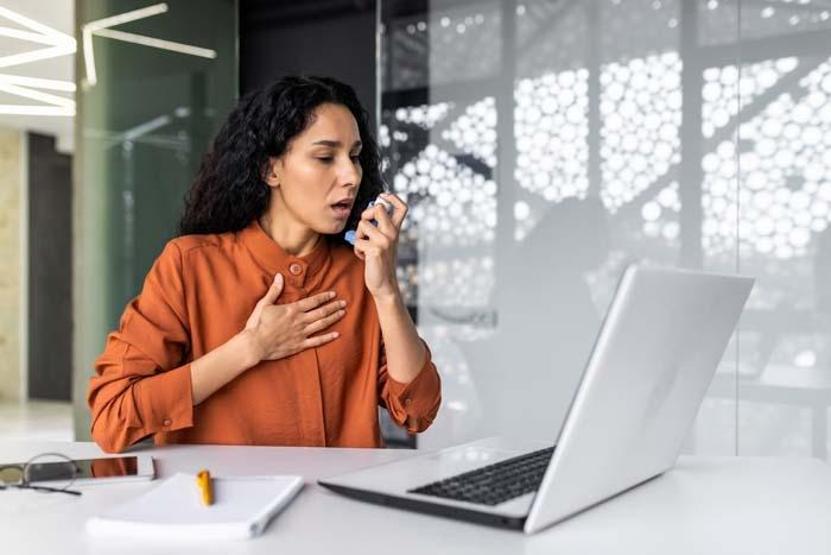 Ofis Ortamında Görünmeyen Riskler: Halı Liflerinden Yazıcı Tonerlerine Kadar Akciğerleri Tehdit Eden Tehlikelere Dikkat