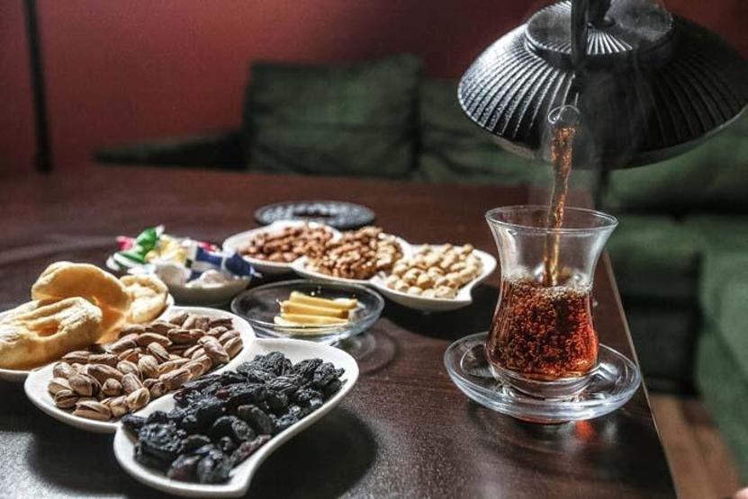 Bu Besinler Oruç Sürecinde Enerji Düşüklüğüne Neden Olabiliyor, Susuzluğa Yol Açıyor