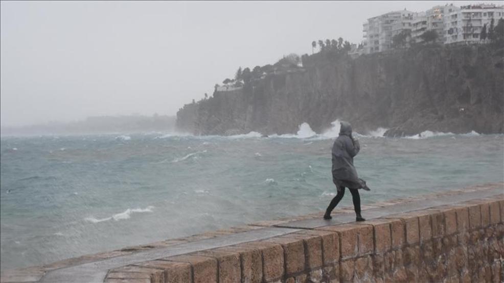 Meteoroloji uyardı: Hafta boyu sürecek... Marmara, Ege, Akdeniz dikkat Türkiye yeni yağışlı sistemin etkisine giriyor