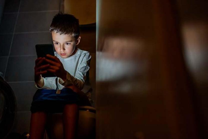 Kabızlığın Gizli Sebebi: 3 Dakikalık Tuvalet 30 Dakikaya Çıkıyor Sebebi Bu Alışkanlık Olabilir