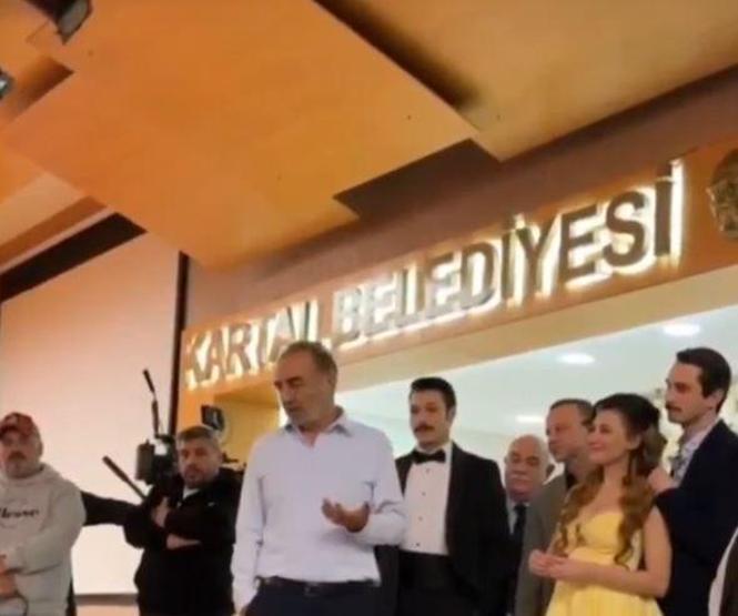Dilber ve Azem’in hikayesi sona eriyor İnci Tanelerinin yıldızı Yılmaz Erdoğan son sahnede böyle vedalaştı