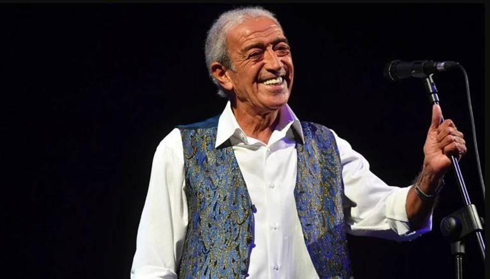 Edip Akbayram Sevenleri Kabri Başında Andı