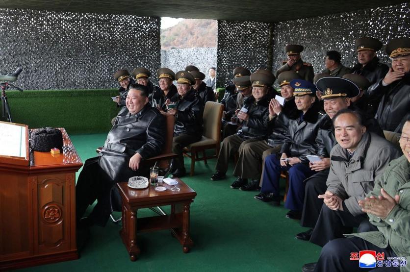 Orta Doğu karışık, Kim füze testinde Dev savaş gemisinden fırlatıldı...