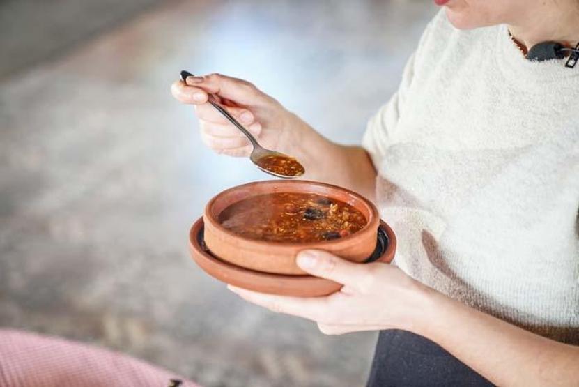 Anadolu’nun Gizli Hazinesi: Ekşili Kesme Çorbası ile Damaklarda Yolculuk Ekşili Kesme Çorbası Malzemeleri ve Tarifi