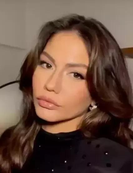 Eşref Rüyanın Nisanı Demet Özdemirden Macaristan pozları: Ne büyük şans bana bu