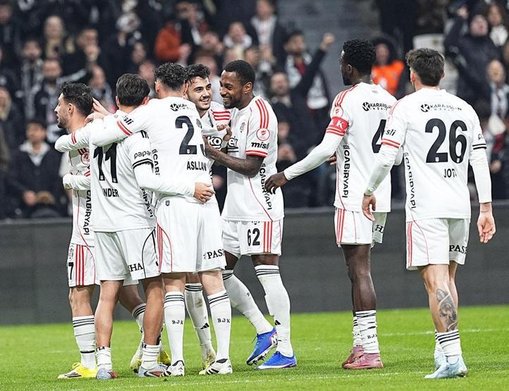 Devre arası operasyonu işe yaradı: Beşiktaşta 17 maçlık serinin perde arkası