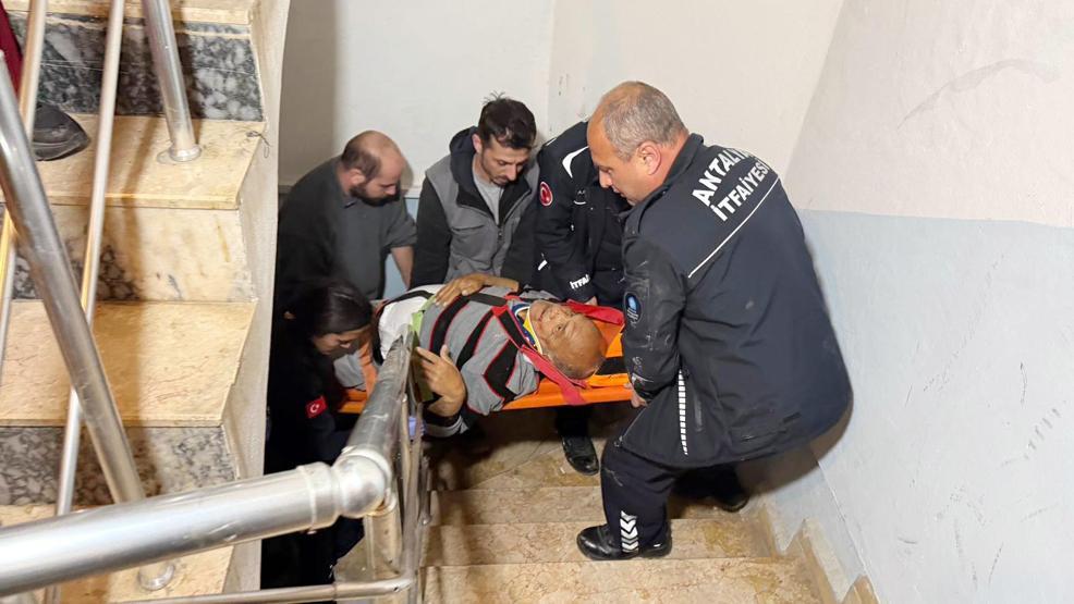 ÇAT KAPI FACİA: 5 metre aşağı düştü