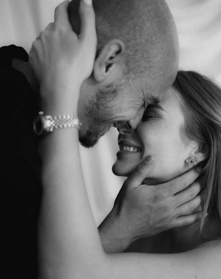 Beşiktaşın yıldızı Vaclav Cerny’nin eşi ile kızına bakın Beğeni butonu çöktü Favori ailem