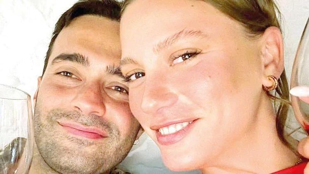 Serenay Sarıkaya ile Mert Demir Evleniyor mu Ünlü Oyuncu Açıkladı