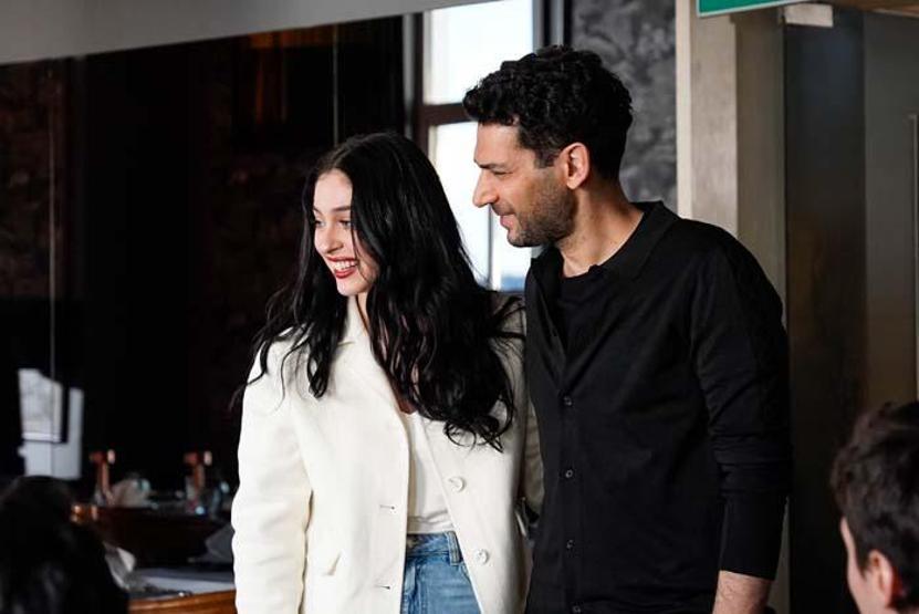 Aşk ve Sırlar Birbirine Karıştı Kalplerde ve Reytinglerde Güller Açtı