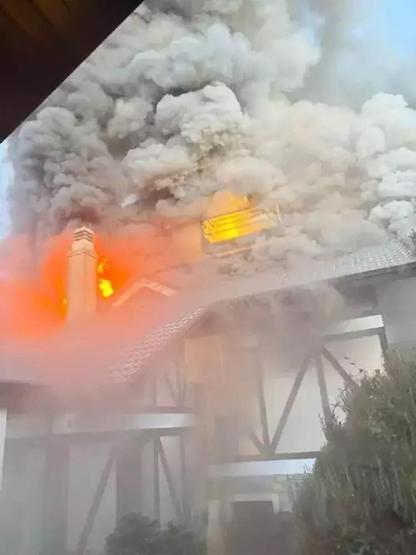 Aslıhan Karaların Riva’daki Evinde Yangın Dehşeti Alevlerin Arasından Son Anda Kurtuldu