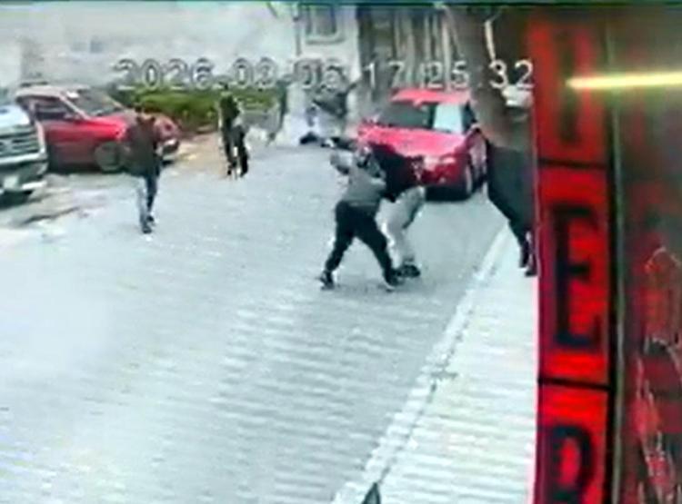 Çorlu’da sokak ortasında dehşet 3 çocuk yaşlı adamı darp etti