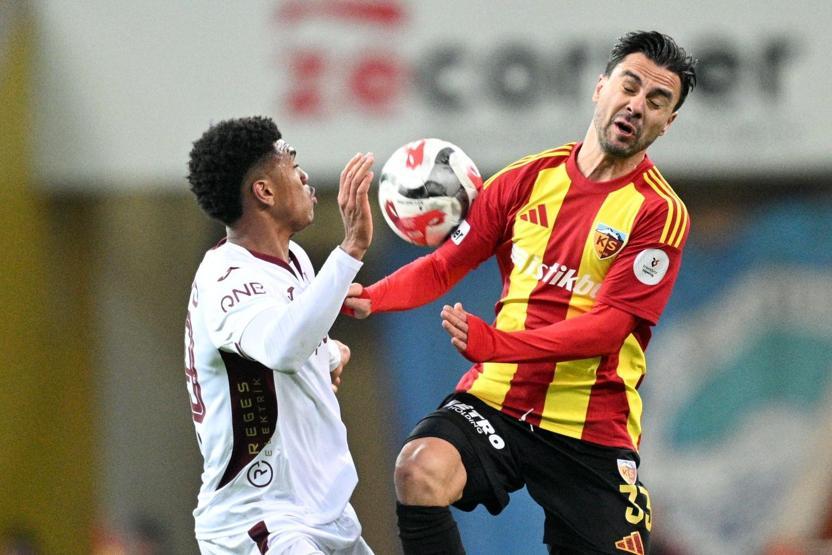 Trabzonsporun dev golcüsü Onuachuya övgü dolu sözler: Yeter ki doğru kullanın