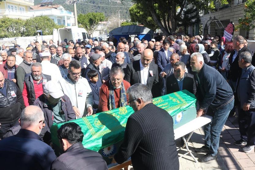 Teknik direktör Engin Fırat, memleketinde son yolculuğuna uğurlandı