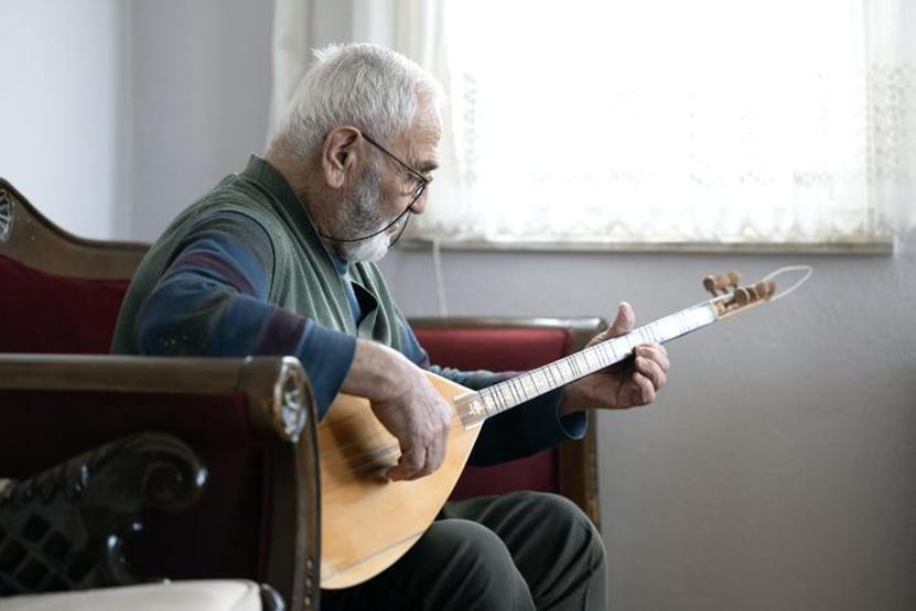 36 ADIMDA MUTLULUĞUN FORMÜLÜ Hemen harekete geçin Meğer dopamin, oksitosin, serotonin ya da endorfin hormonunu artırmanın yolu...