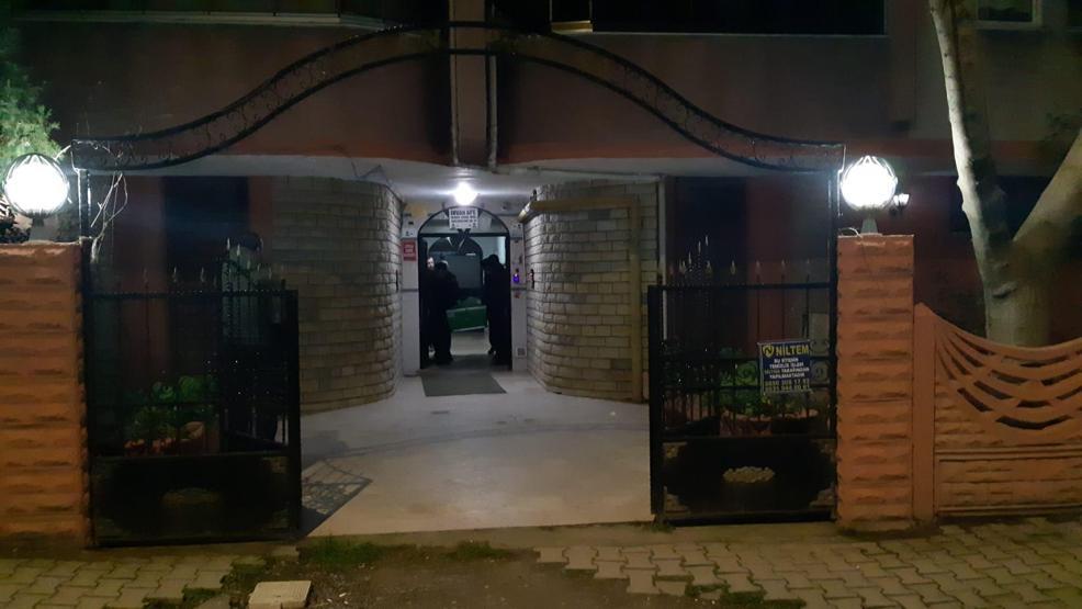 Komşu dehşeti 63 yaşındaki kadının boğazını kesip bileziklerini çaldı