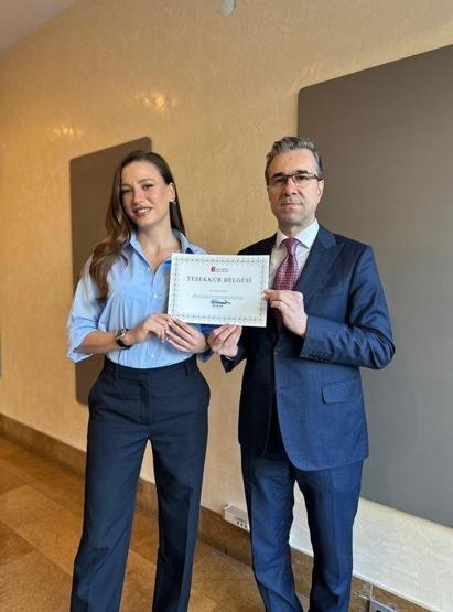 Bir kez daha gönülleri fethetti Serenay Sarıkaya’ya teşekkür belgesi