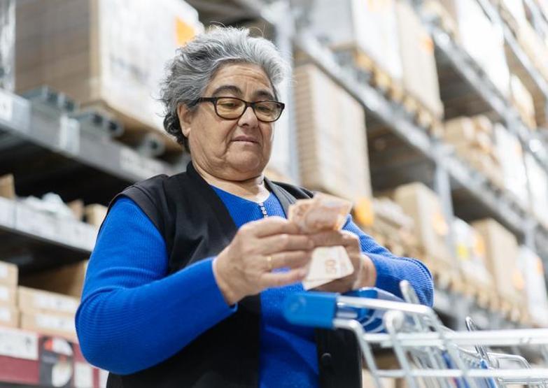 650 bin kişinin emekliliği iptal edildiği iddia edilmişti SGK gerçek rakamları açıkladı...
