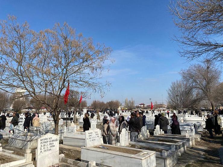 Iğdırda ölüler bayramı geleneği bu yıl da gerçekleştirildi