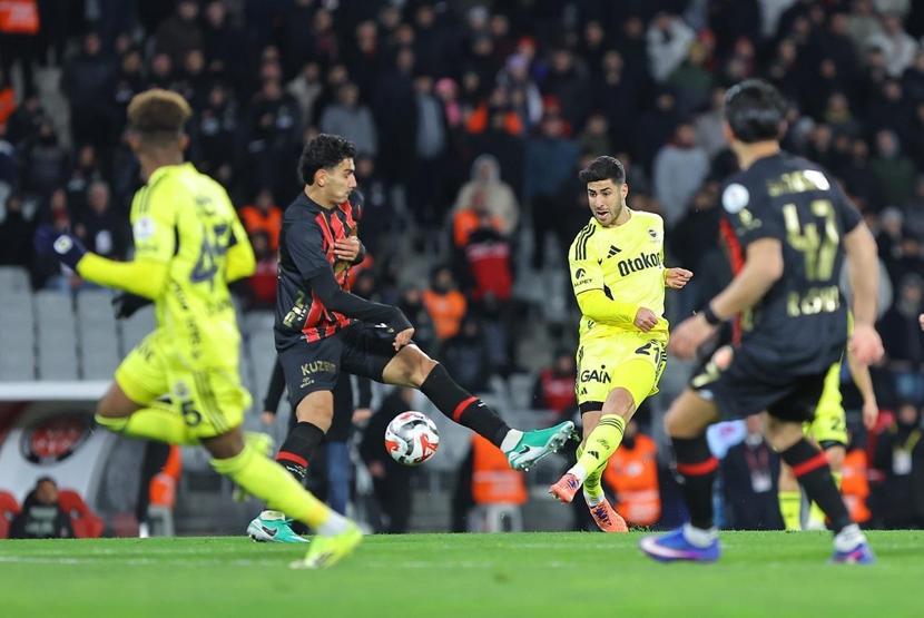 Fenerbahçede Tedescoya eleştiri yağmuru Karagümrük maçı sonrası 3 soru...