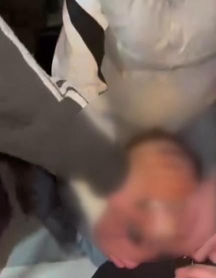 Fatihte dehşet anları Elleri ve ayakları bağlanan çocuğa darp… 7 kişi gözaltında