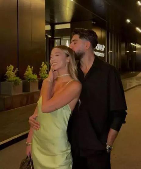 Aleyna Kalaycıoğlu ve Rapçi Canbay Ayrıldı, Mutluluk Pozları Silindi Aleyna Kalaycıoğlundan Ayrılık Açıklaması