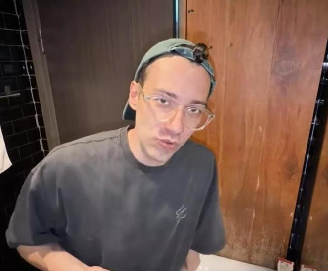 Enes Batur YouTube’a geri döndü: 24 saatte milyonlar kazandıran video