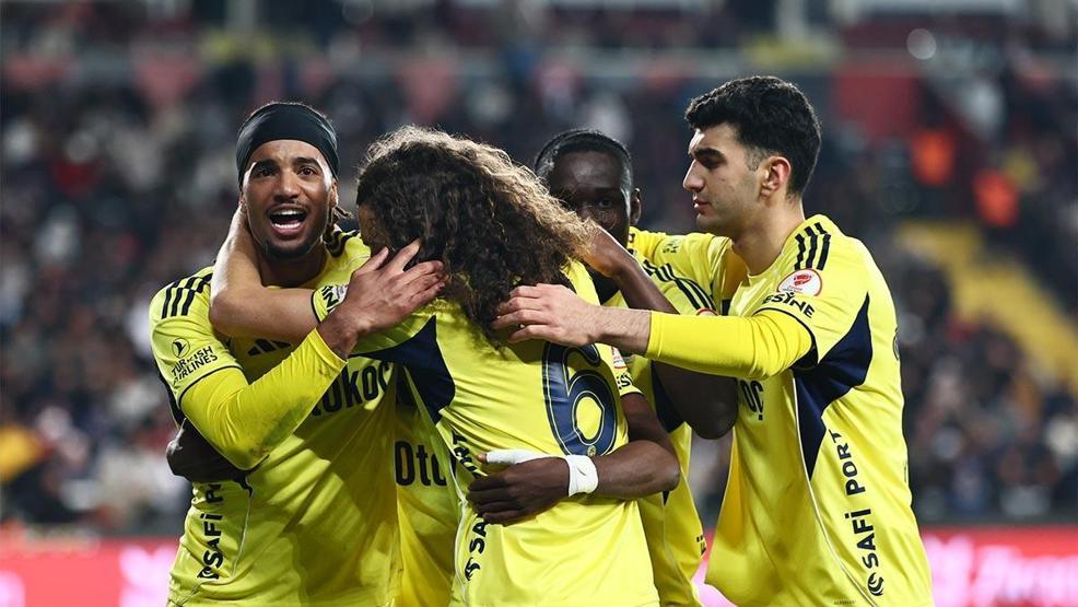 Fenerbahçedeki düşüşün sebebi için sürpriz iddia Uçakta prim tartışması...