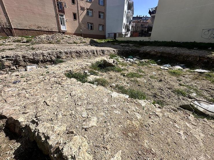 Satın aldığı arsada 15. yüzyıldan kalma tarihi cami kalıntıları çıktı: Mağduriyetim giderilsin