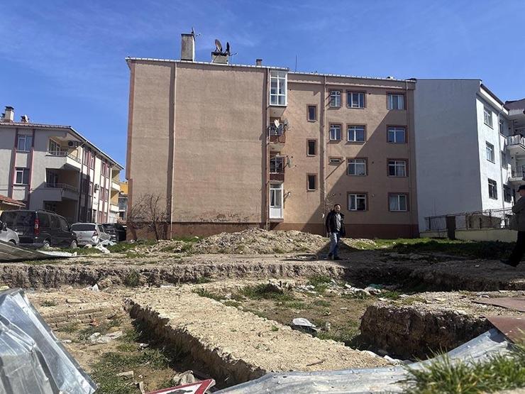 Satın aldığı arsada 15. yüzyıldan kalma tarihi cami kalıntıları çıktı: Mağduriyetim giderilsin