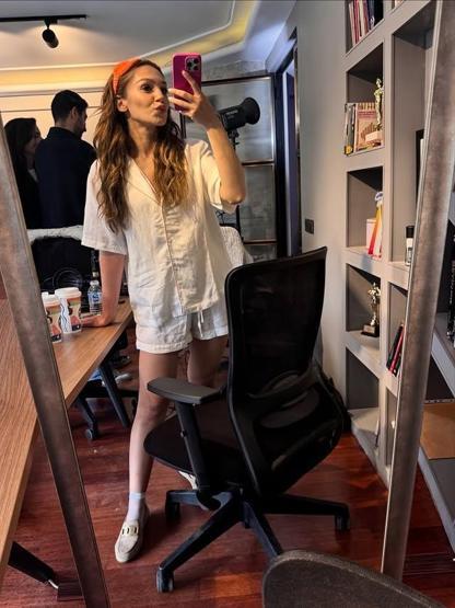 Uzak Şehirin Naresi Sahra Şaş sanal medyayı salladı Beğeni butonu çöktü Güzellik