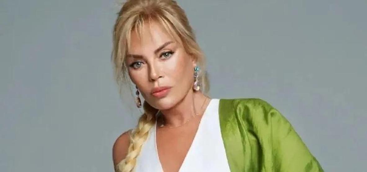 Kansere yakalanmıştı Ajda Pekkanın kız kardeşi Semiramis Pekkan kemoterapi sürecinin sona erdiğini bakın nasıl duyurdu