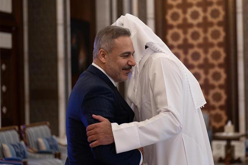 Dışişleri Bakanı Hakan Fidan, Katar Emiri Al Thani ile bir araya geldi