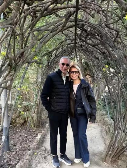 Bayram Tatilinde İspanya Keyfi: Esra Erol ve Ali Özbir’den Tatil Pozları Ben Ülkemin Dışında Başka Hiçbir Yerde Yaşayamam...