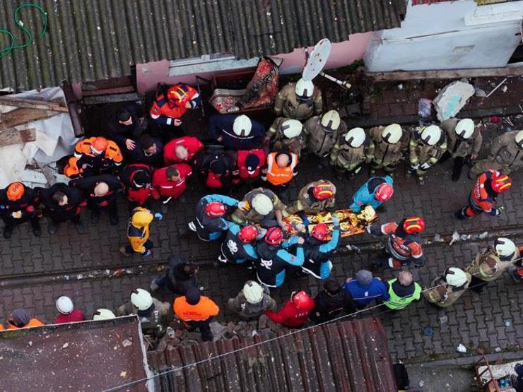 Fatihte iki bina çöktü O saniyeleri anlattı: Bomba patladı sandık