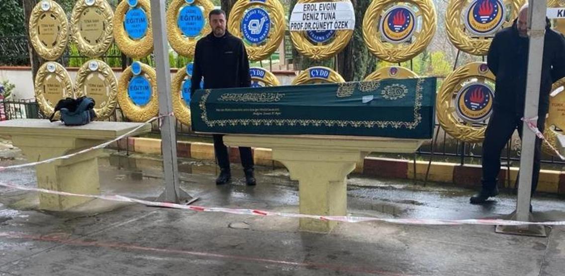 Erol Köse Son Yolculuğuna Uğurlandı Cenazede Şaşırtan Görüntü