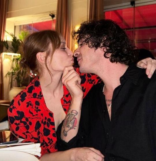 Evliliğe yeşil ışık yakmışlardı Nilperi Şahinkaya ile Baturalp Bekar ayrıldı mı Şoke eden hamle