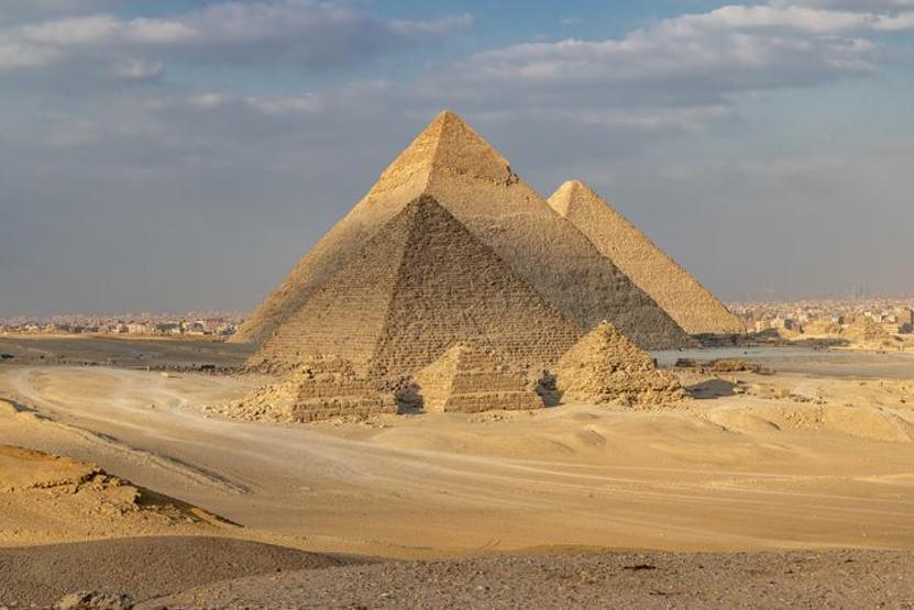 Giza piramitlerinin benzeri Antarktika’da mı