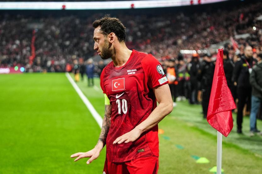 Galatasaray, Hakan Çalhanoğlu için kesenin ağzını açıyor Bu sefer bitiyor mu