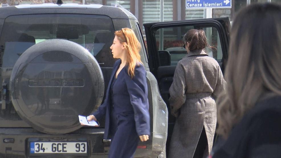 SON DAKİKA HABERİ | Ünlülere uyuşturucu operasyonu... Hande Erçel Adli Tıpta İşte ilk görüntüler