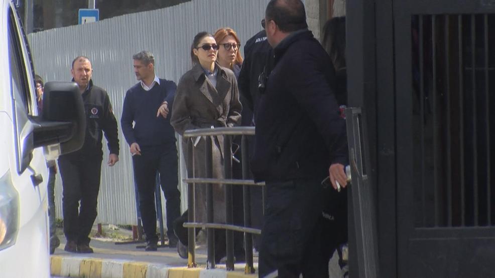 SON DAKİKA HABERİ | Ünlülere uyuşturucu operasyonu... Hande Erçel Adli Tıpta İşte ilk görüntüler