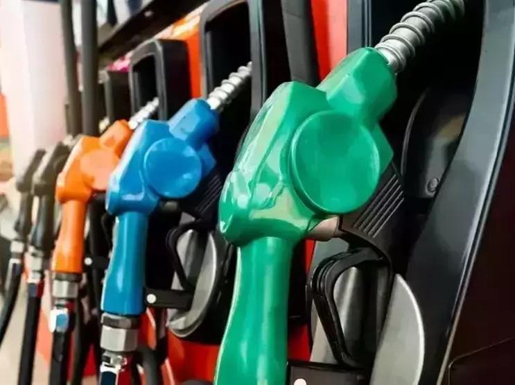 MOTORİNE ZAM 1 NİSAN 2026 | Zam sonrası motorin kaç TL, benzin ne kadar Tabelalar değişti İşte Ankara, İzmir, İstanbulda akaryakıt fiyatları