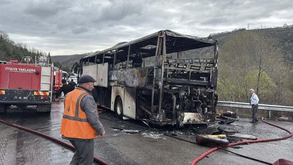 Yolcu otobüsü alev alev yandı: Yalovada korku dolu anlar