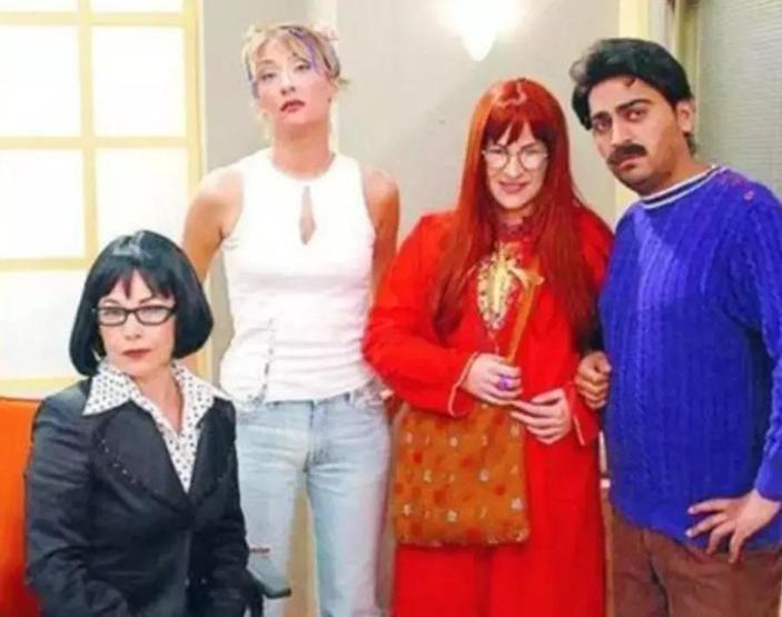 Avrupa Yakasının Yaprakı Hale Caneroğlunun oyunculuğu bırakma sebebi ortaya çıktı Çok sinir bozucuydu
