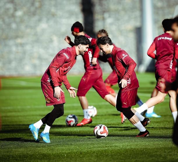 Okan Buruk’un 11’i neredeyse hazır Galatasaray, Trabzonspor deplasmanında Osimhen’siz çıkacak...