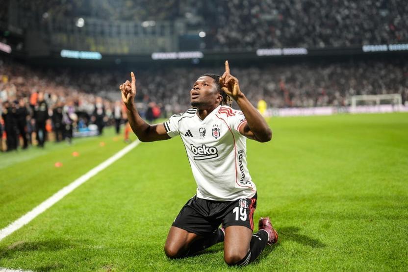 Beşiktaştan ayrılan El Bilal Toure, ezeli rakibin gündeminde