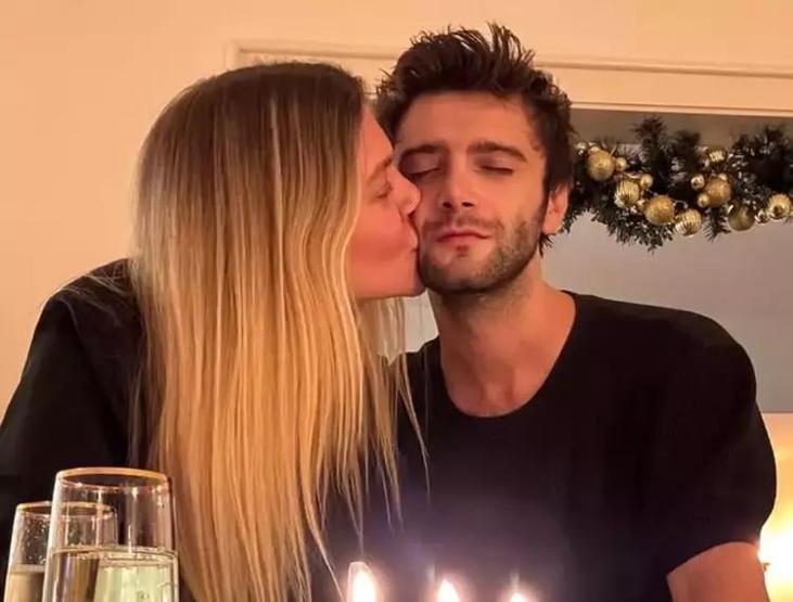 Sevgilisinden Evlilik Teklifi Almıştı Derya Şensoy Düğün İçin Tarih Verdi