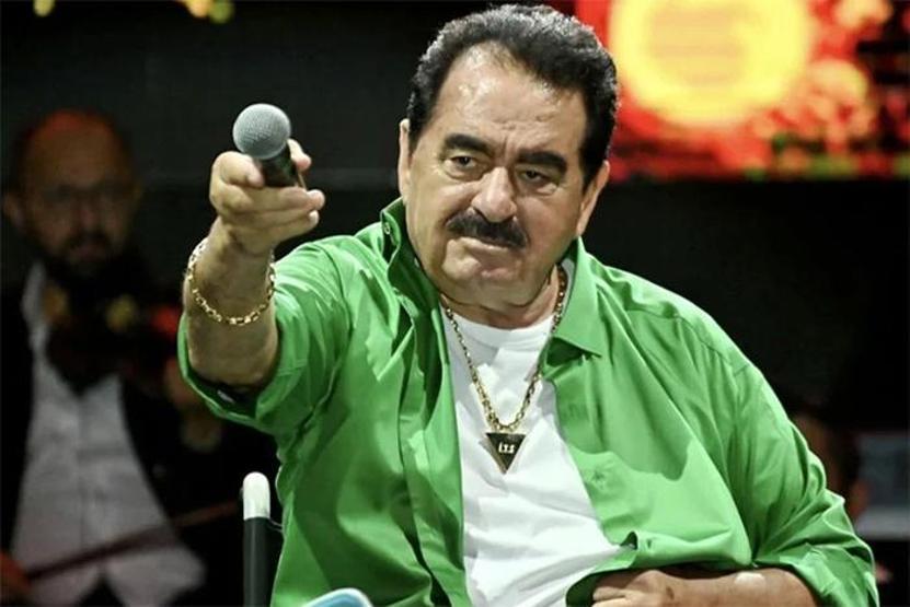 İbrahim Tatlıses Hastaneye Kaldırıldı Ünlü Şarkıcının Sağlık Durumu İle İlgili İlk Açıklama Dilan Çıtak Hastaneye Koştu, Ahmet Tatlıses Cami Avlusunda Bekledi