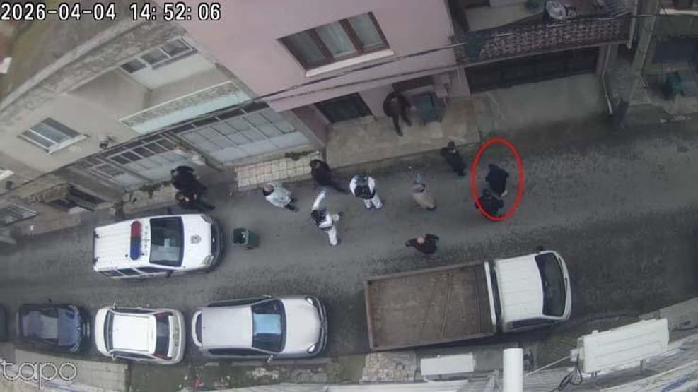 Eşini vahşice öldürmüştü: Ceset parçalarını attığı çöp kutularını polise gösterdi